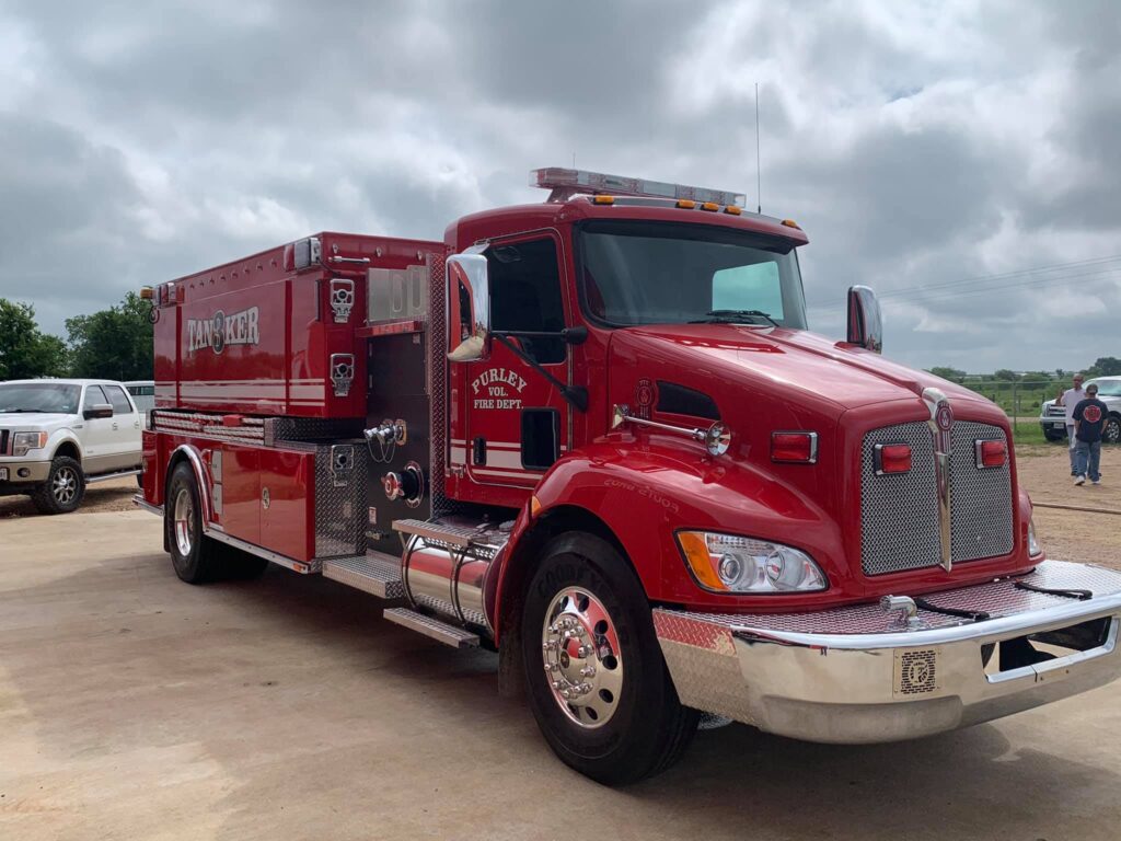 Purley VFD – Fouts Bros – 2000 Gallon Tanker – pass side