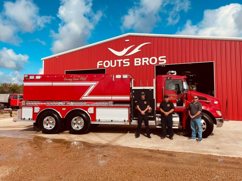 1 fouts bros – beasley fire dept – 3000 gallon tanker – dept pic